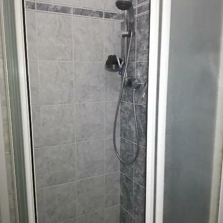 Nyaraló Miky House *